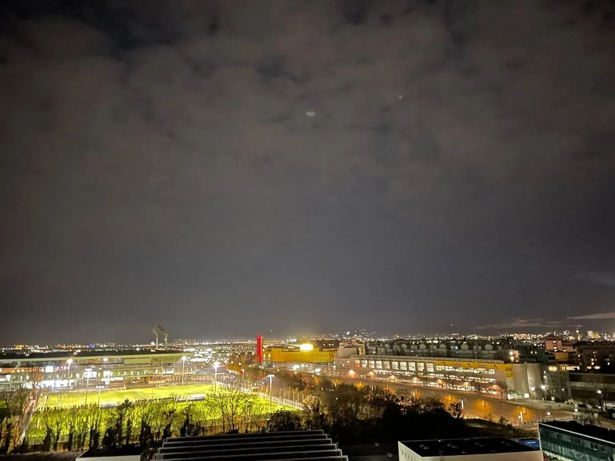 Restify10 - Skyline View - Fitness - Garge - Modern Apartment Vienna