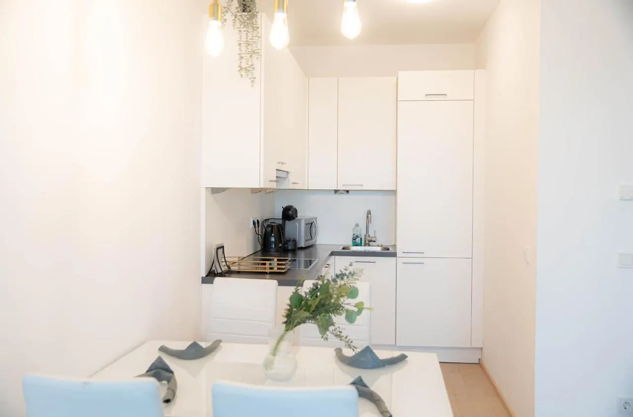 Restify10 - Skyline View - Fitness - Garge - Modern Apartment Vienna