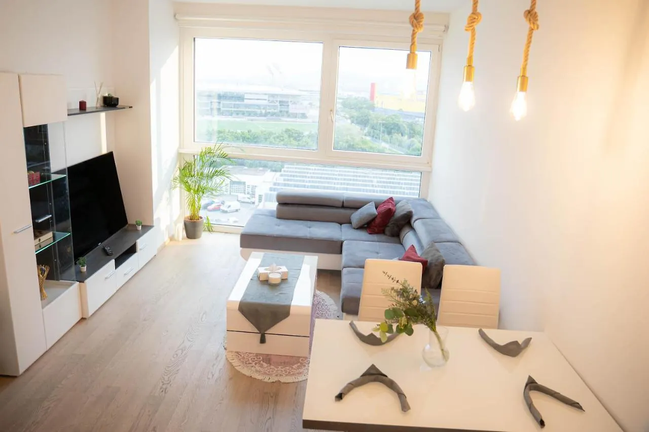 Restify10 - Skyline View - Fitness - Garge - Modern Apartment Vienna 0*,  Austria