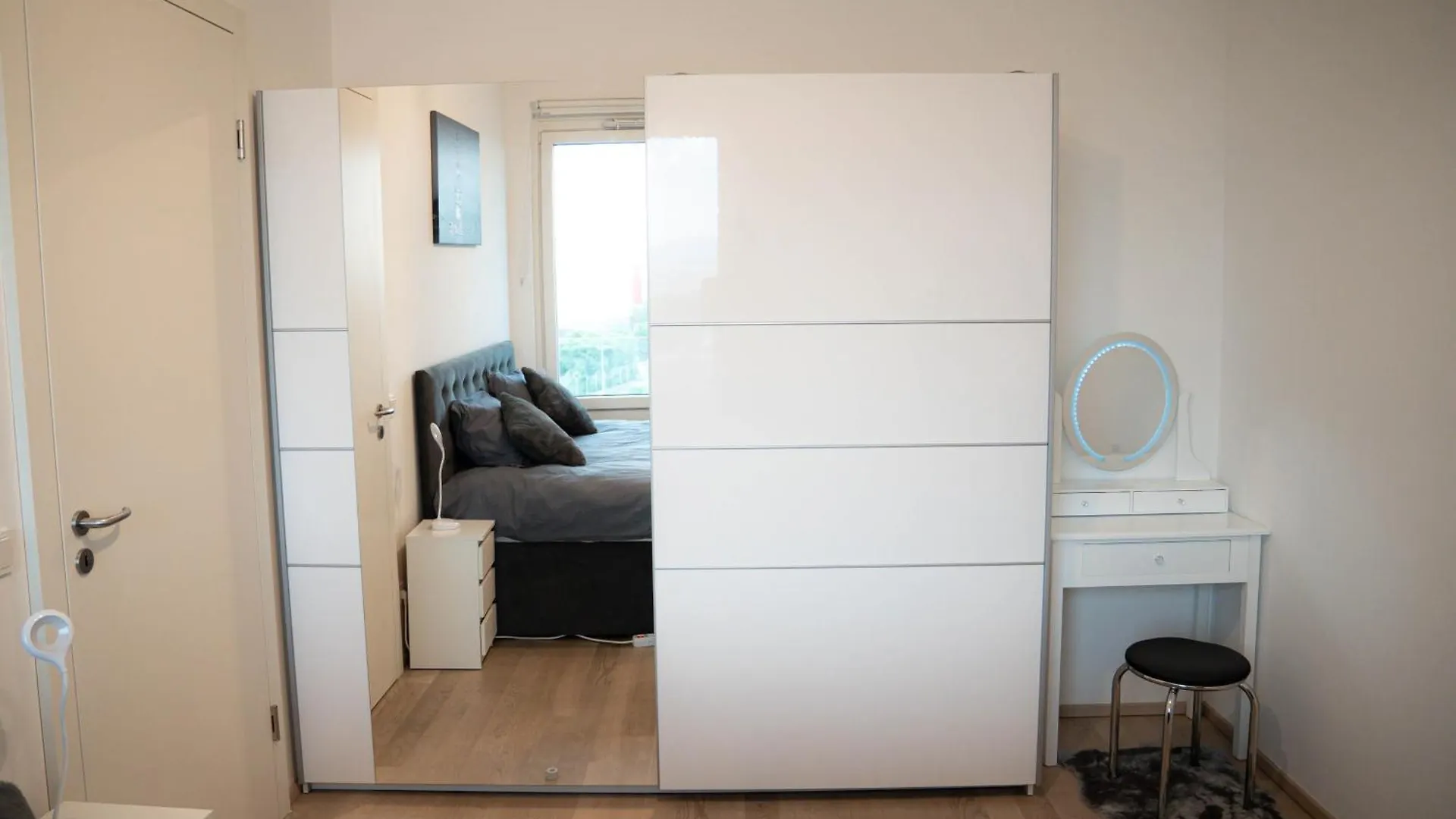 Restify10 - Skyline View - Fitness - Garge - Modern Apartment Vienna