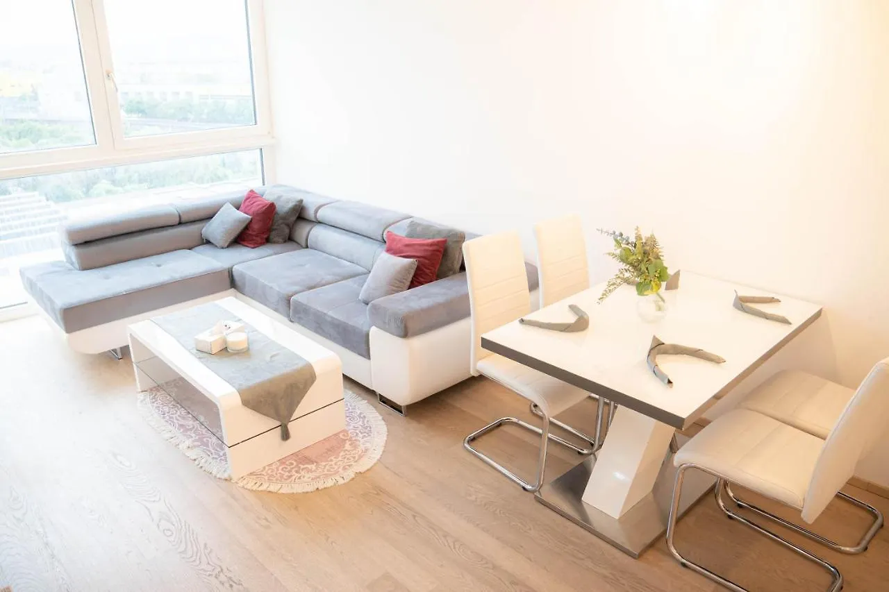 Ferienwohnung Restify10 - Skyline View - Fitness - Garge - Modern Wien